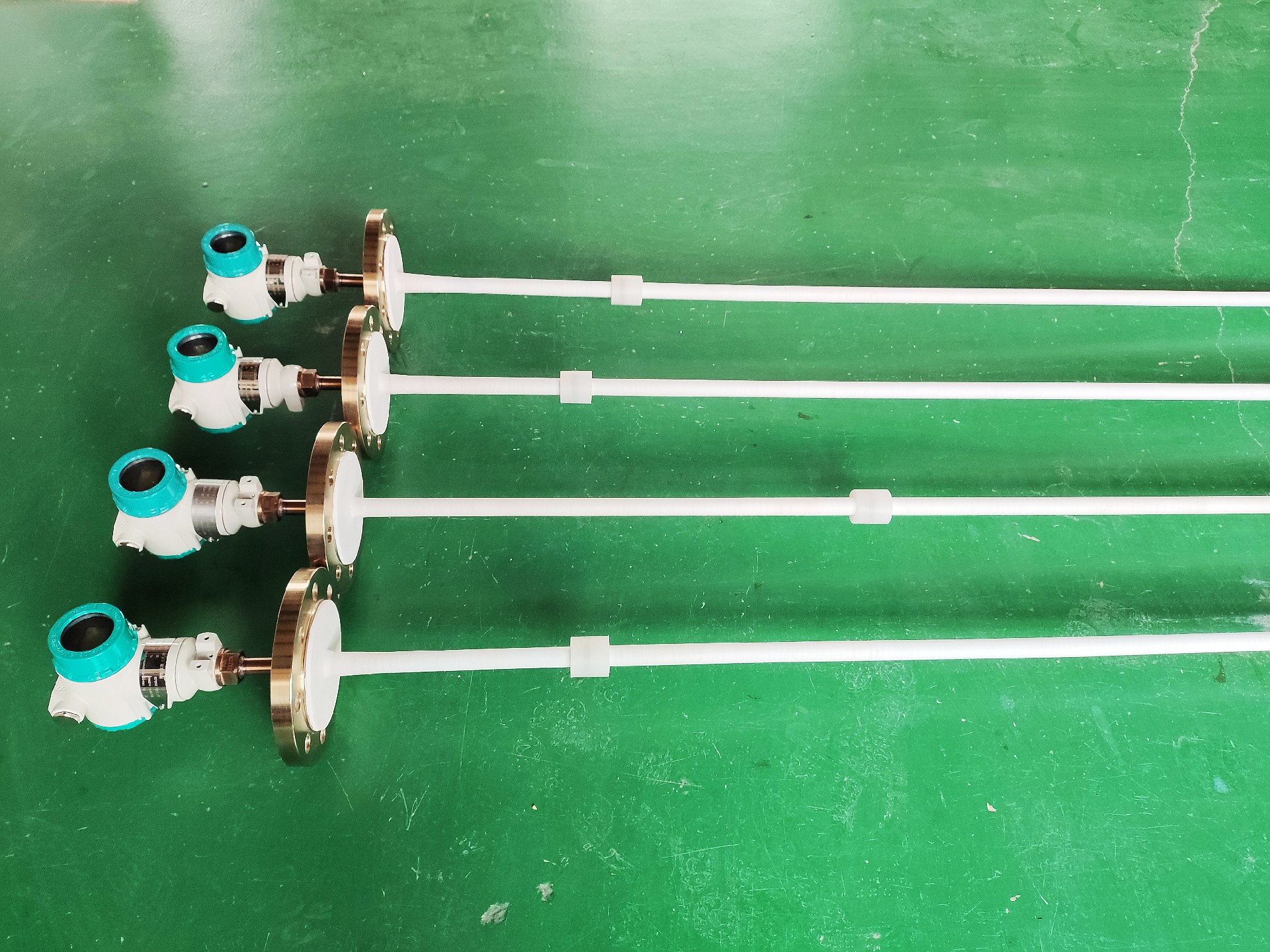 磁致伸縮液位計